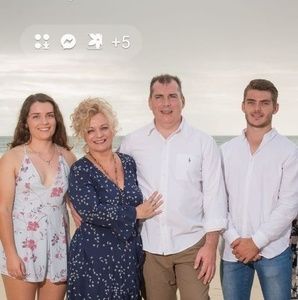 Meet your Posher, Rona